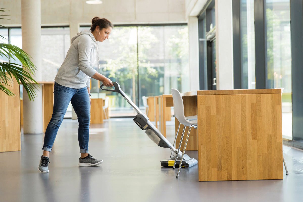 Karcher BR30/1 C BP Commercial Cordless Compact Scrubber – 12″
