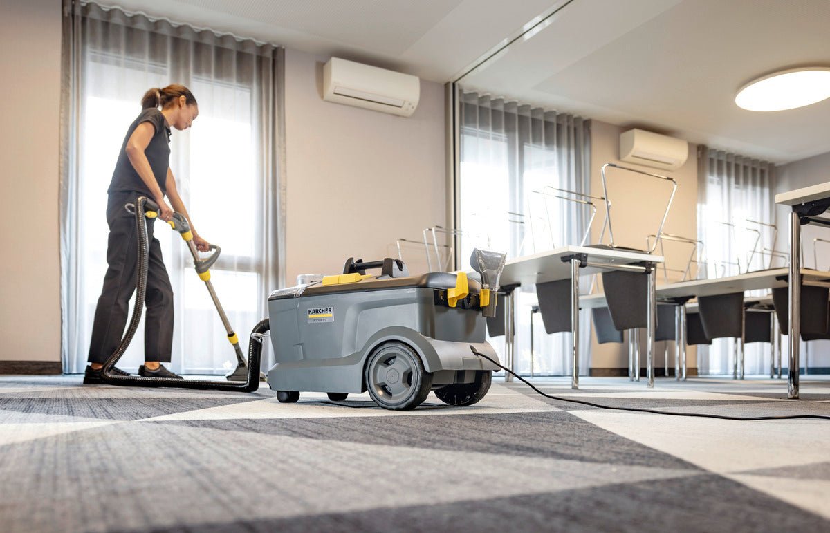 Karcher Puzzi 10/1 Commercial Spray Extractor