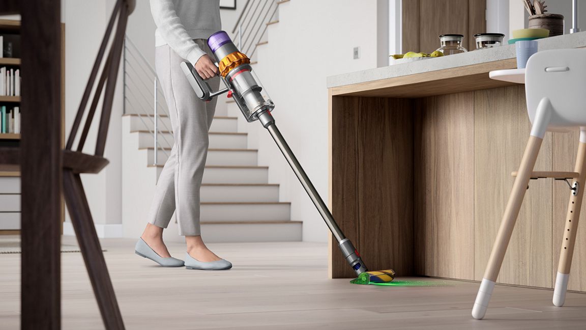 Dyson V15B Detect Total Clean Cordless Stick Vacuum Cleaner – Open Box Certified by Dyson