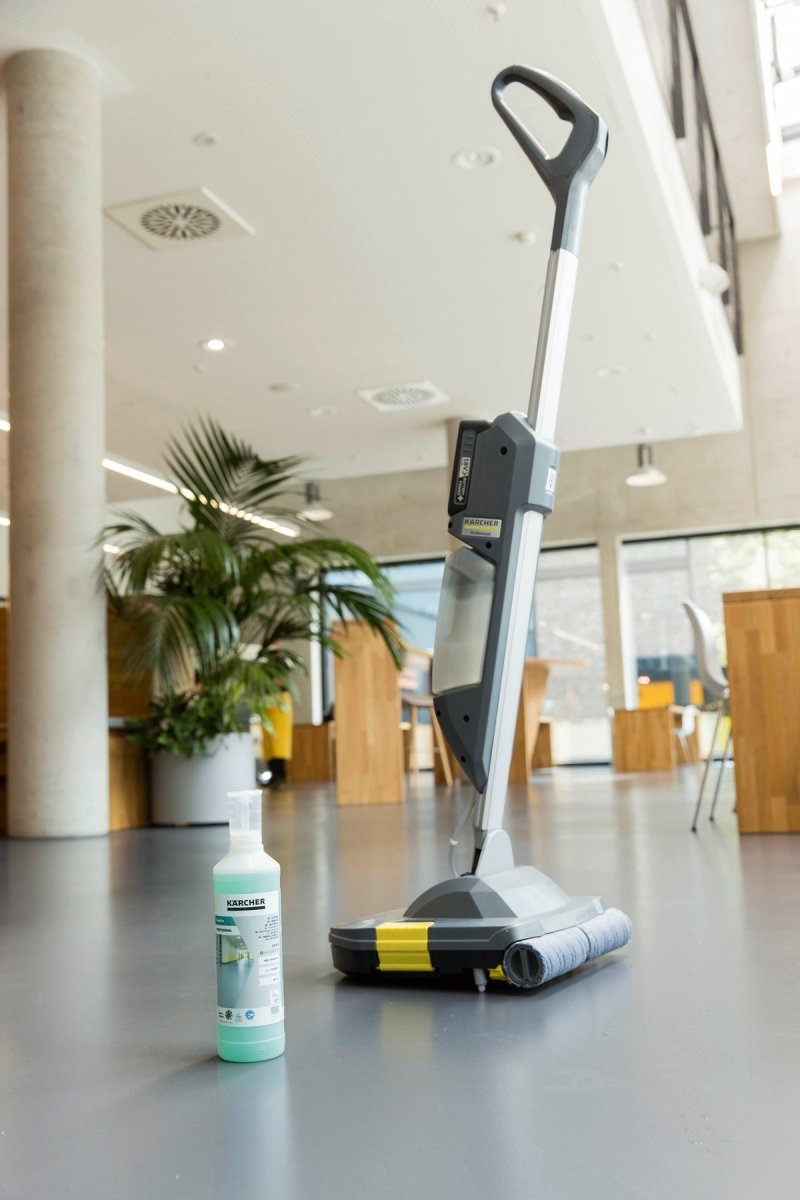 Karcher BR30/1 C BP Commercial Cordless Compact Scrubber – 12″